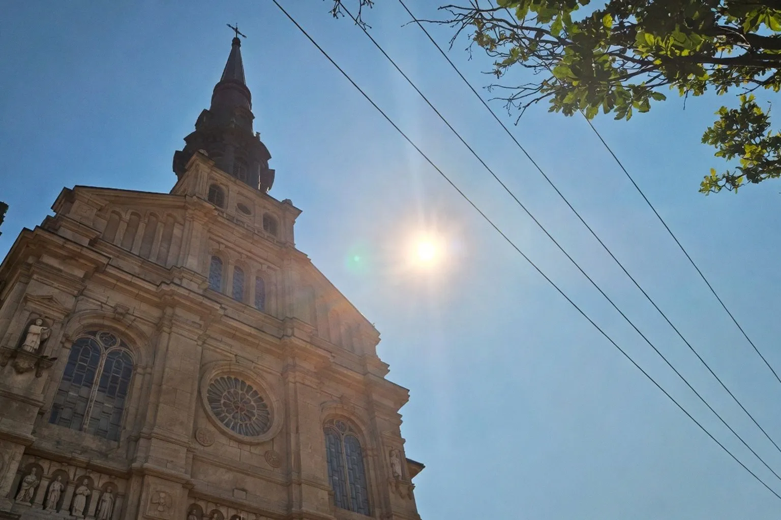 L'église Saint-Jean-Baptiste devient un atelier-école pour préserver les métiers de la pierre