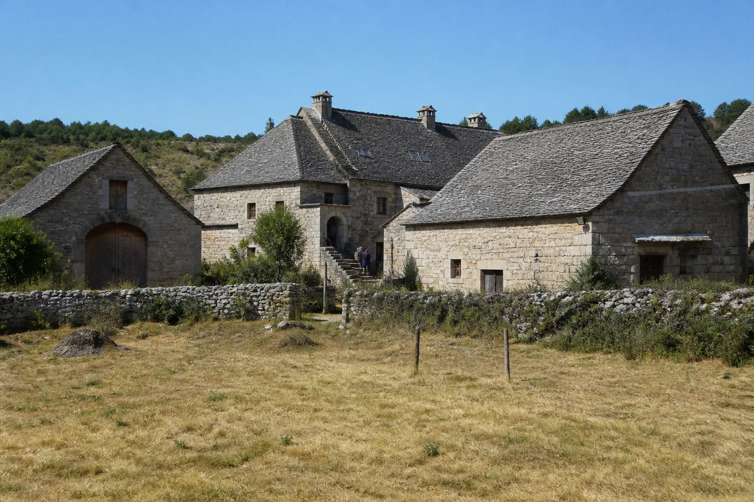 La Roujarie : la renaissance d'un hameau par l'art de la lauze calcaire