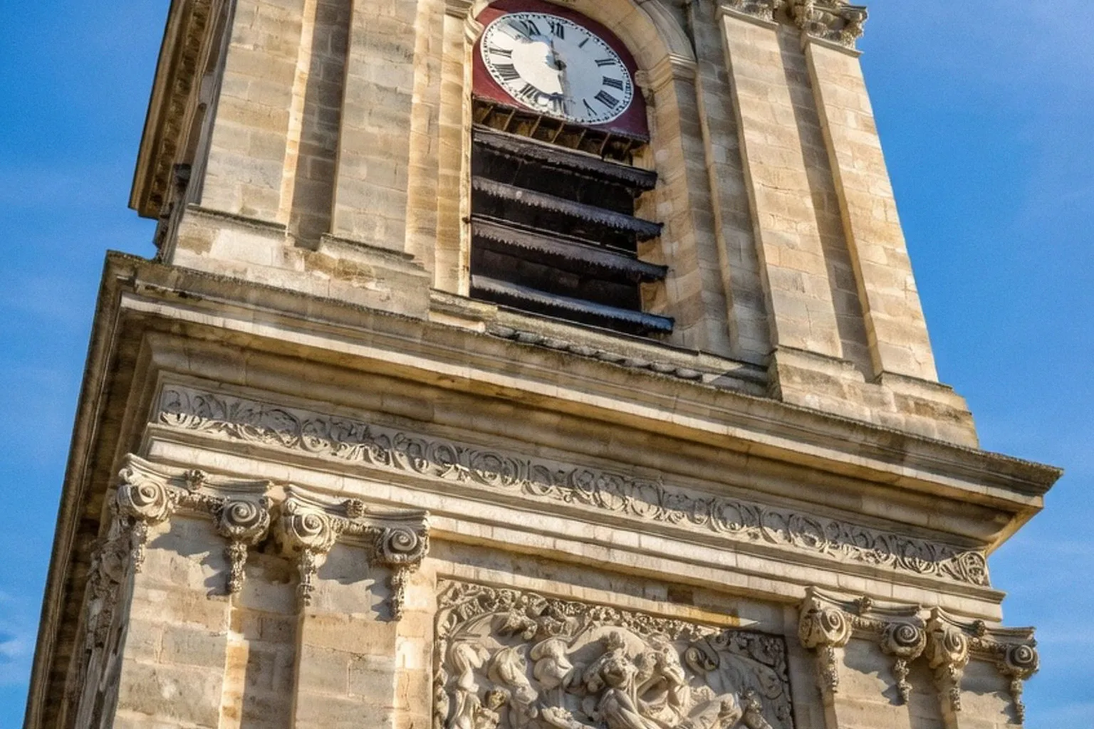 Restauration de l'église Notre-Dame : les leçons d'un architecte du patrimoine sur la pierre