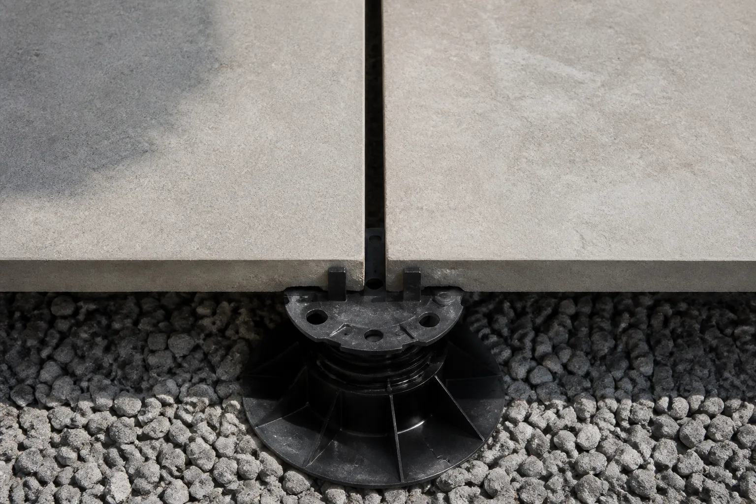 Terrasse sur plots : quelle dalle choisir ?